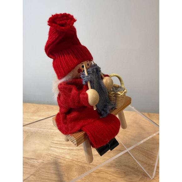 Ljungstroms Of Sweden Tomte Wooden Figure Grandma Knitting JL - Picture 5 of 11